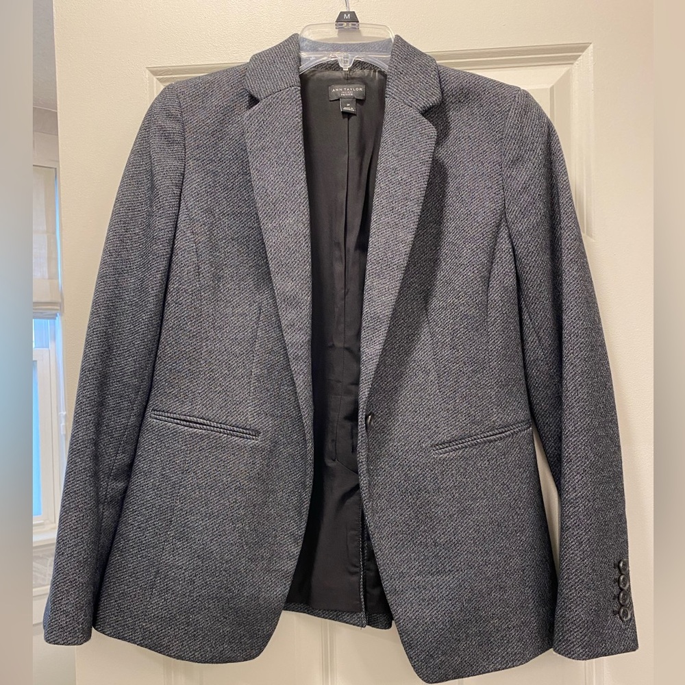 Women’s dark gray Ann Taylor blazer